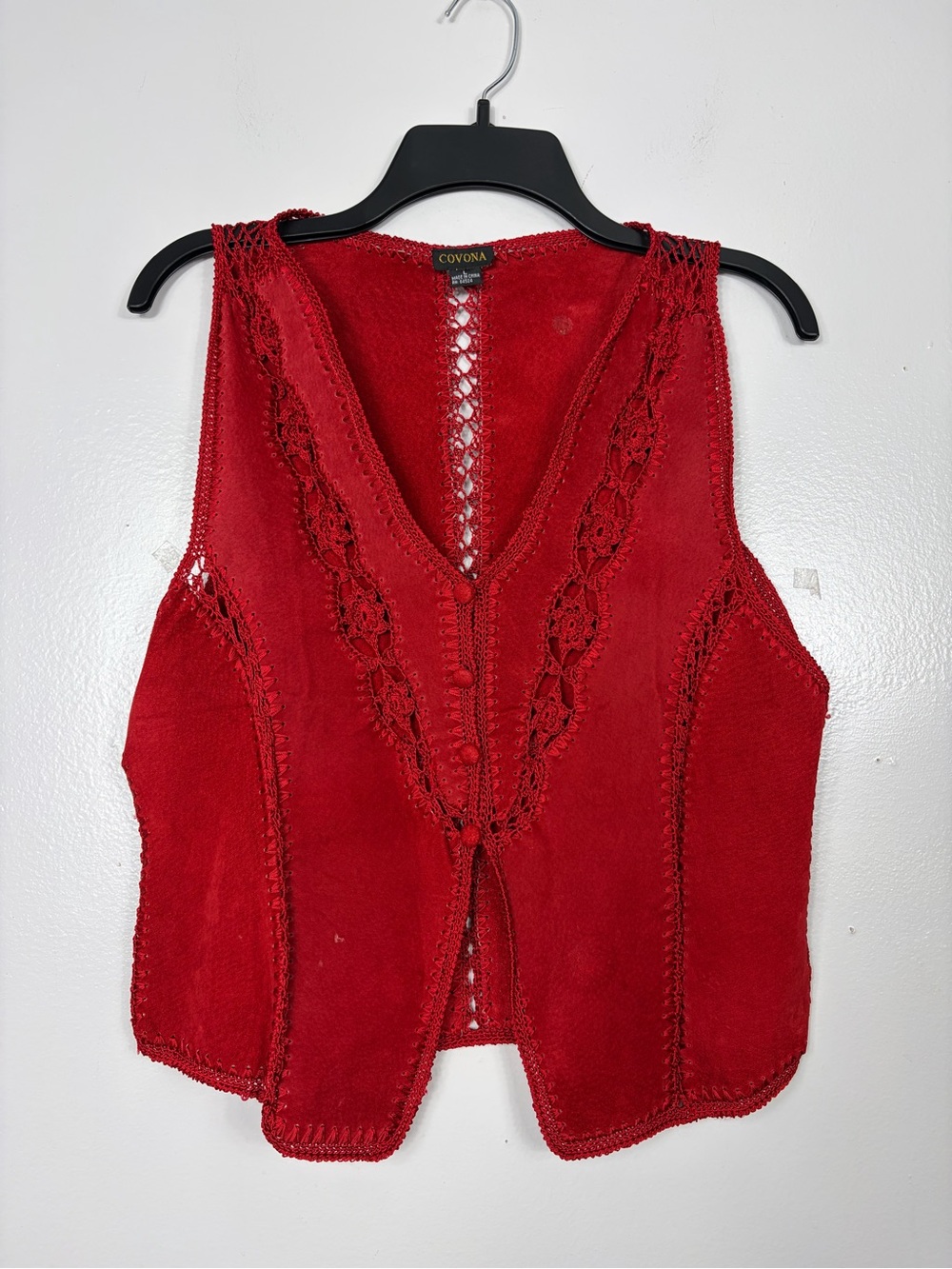 Covona suede vest intricate crochet and lace trim detailing sz L
